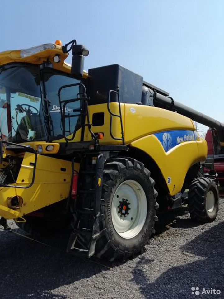 Зерноуборочный комбайн New Holland CR 9080