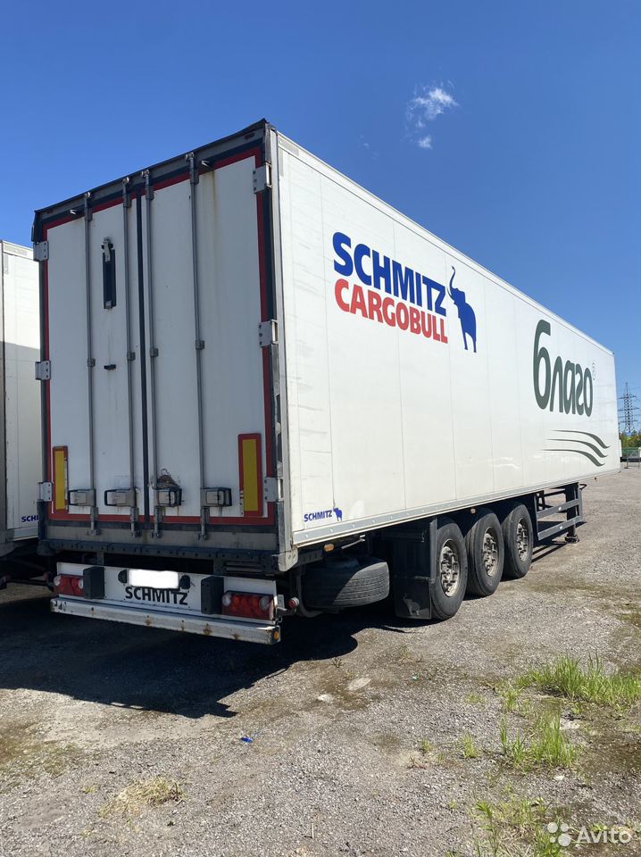 Полуприцеп-фургон Schmitz Cargobull SKO24