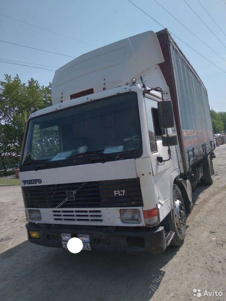 Тентованный грузовик Volvo Fl7