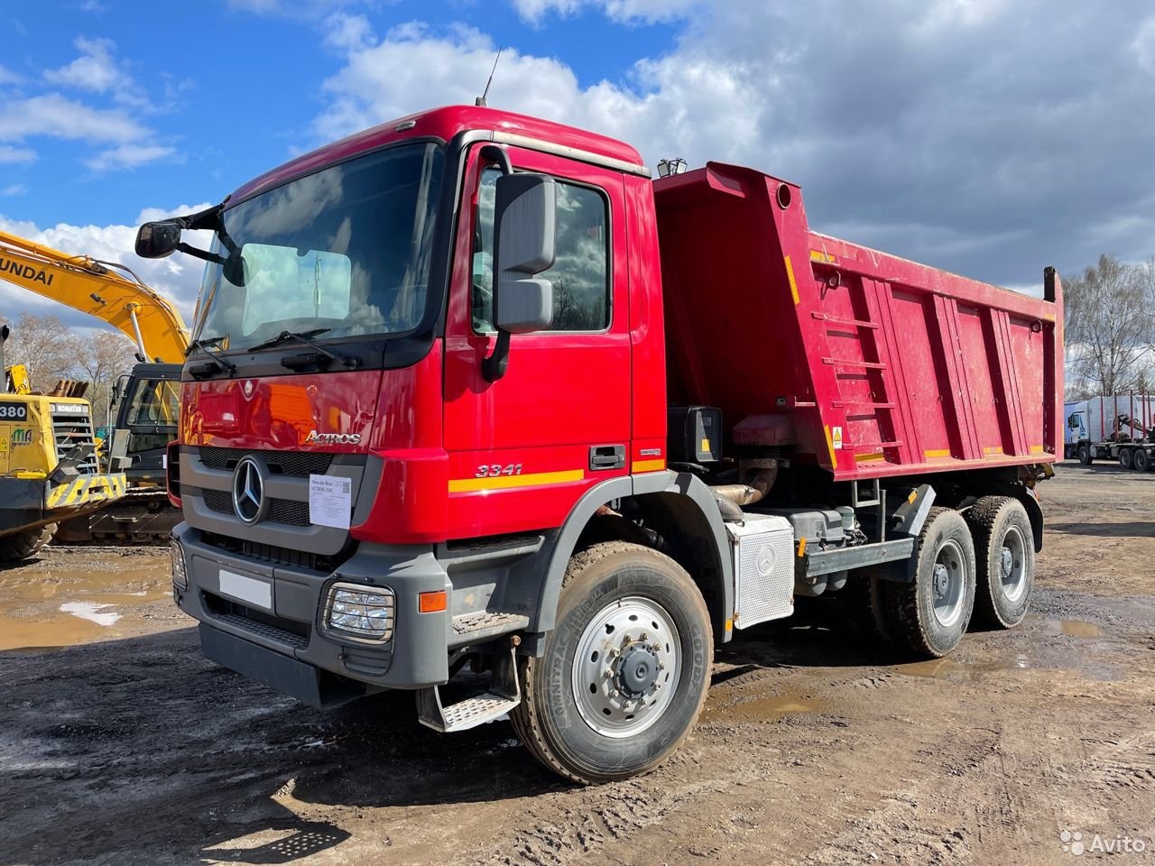 Самосвал Mercedes-Benz Actros