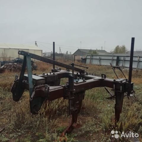Глубокорыхлитель (плуг чизельный)