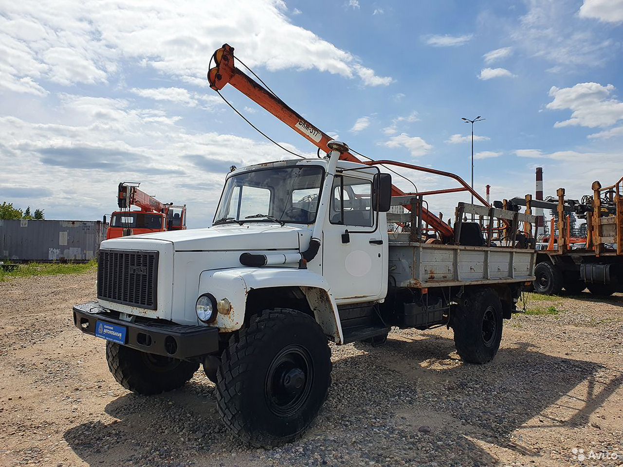 Бурильно-крановая машина БКМ-317 на шасси ГАЗ 3308