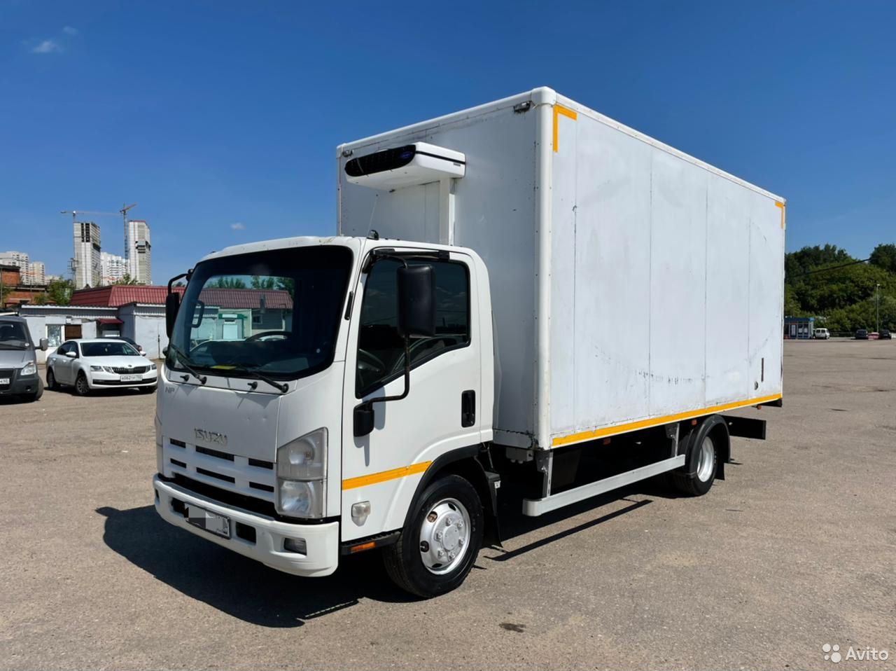 Рефрижераторный фургон Isuzu