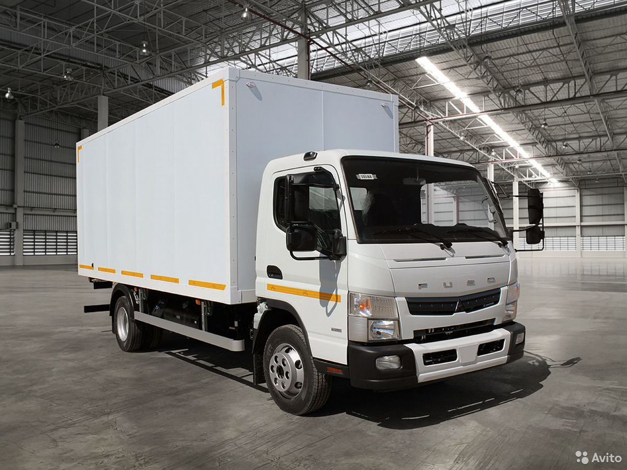 Промтоварный фургон Mitsubishi Fuso Canter TF