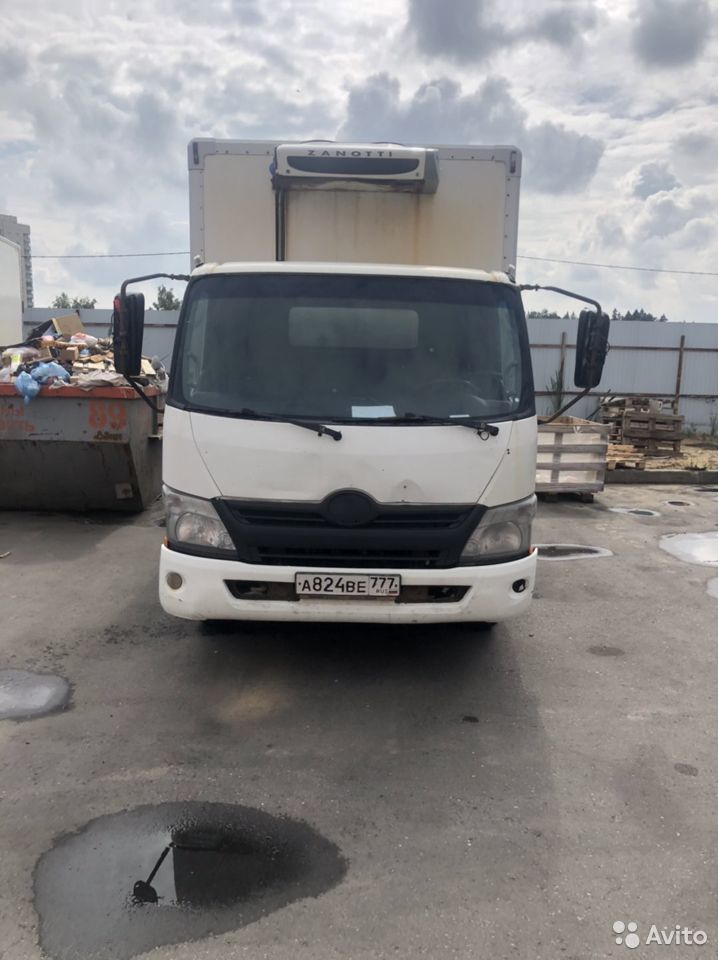 Рефрижераторный фургон Hino 300