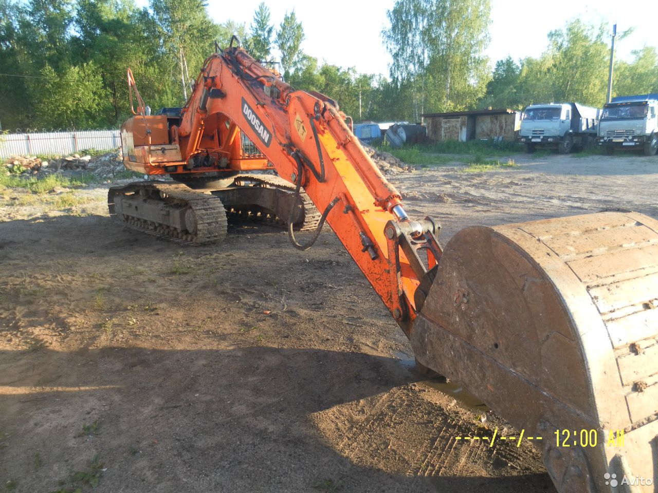 Гусеничный экскаватор Doosan Solar 225NLC-V