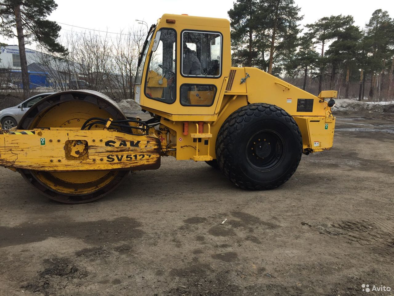 Грунтовый каток Sakai SV512D