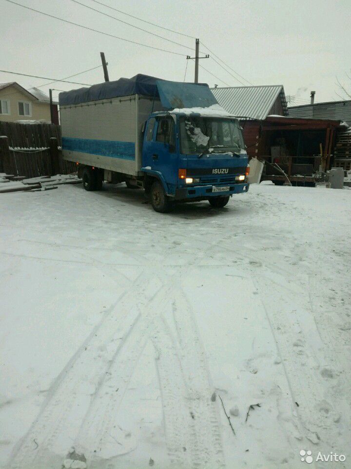 Промтоварный фургон Isuzu Forward