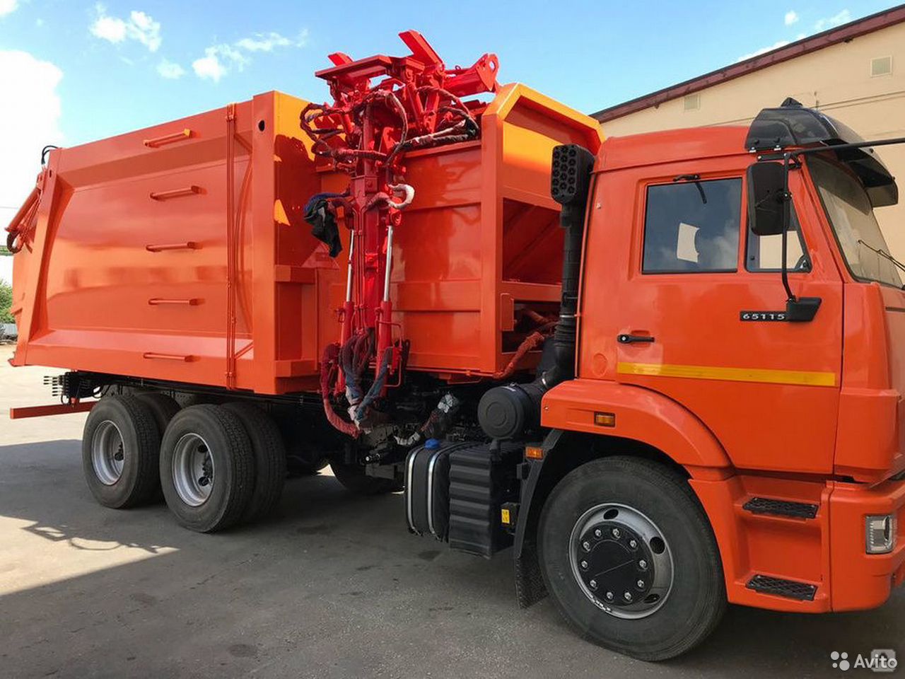 Мусоровоз РАРЗ МК-4552-08 на шасси КамАЗ 65115-3081-50