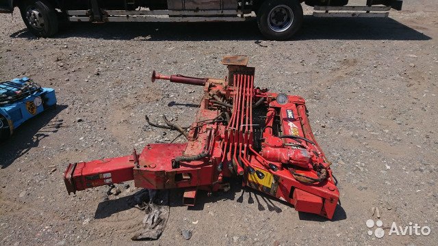 Кран-манипулятор UNIC URA103
