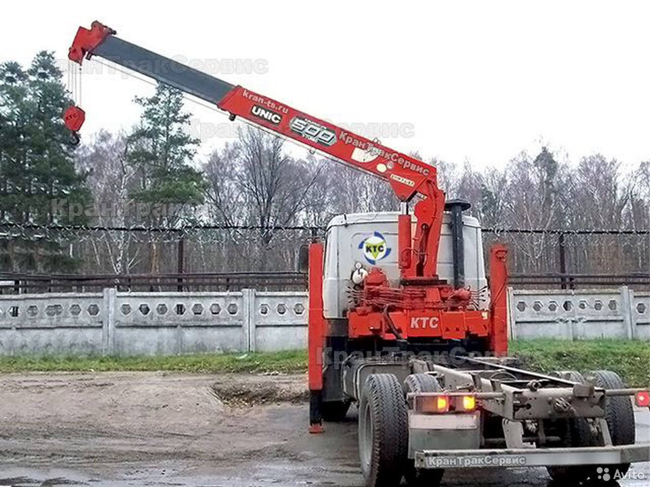 Кран-манипулятор UNIC 500