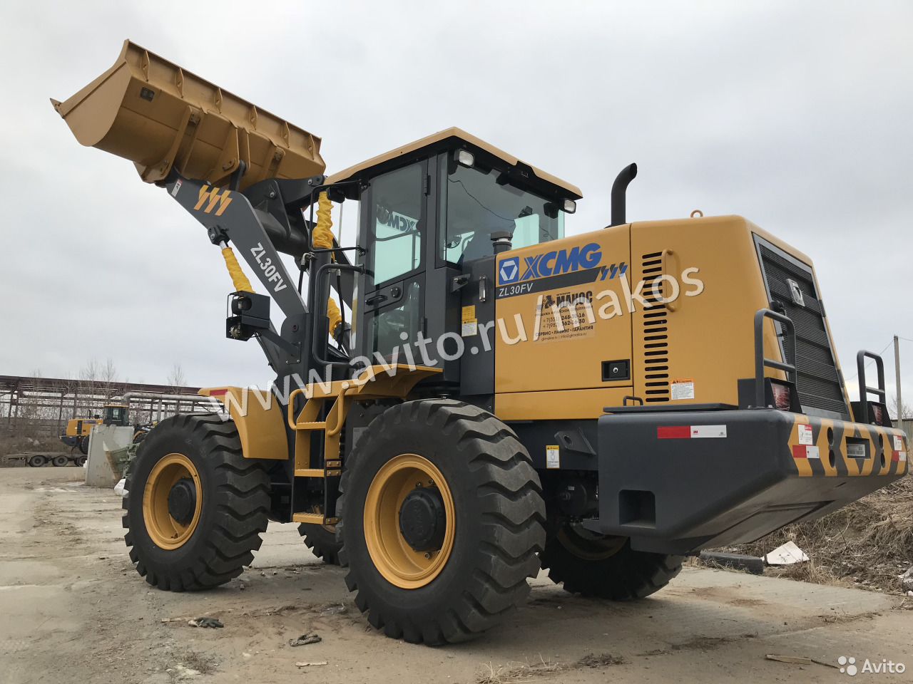 Фронтальный погрузчик XCMG ZL30FV
