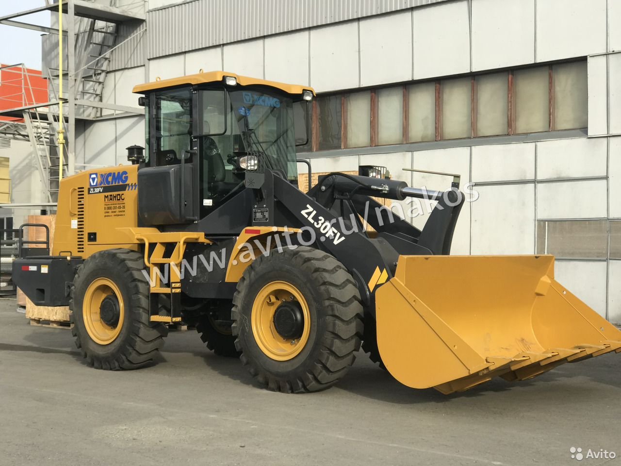 Фронтальный погрузчик XCMG ZL30FV