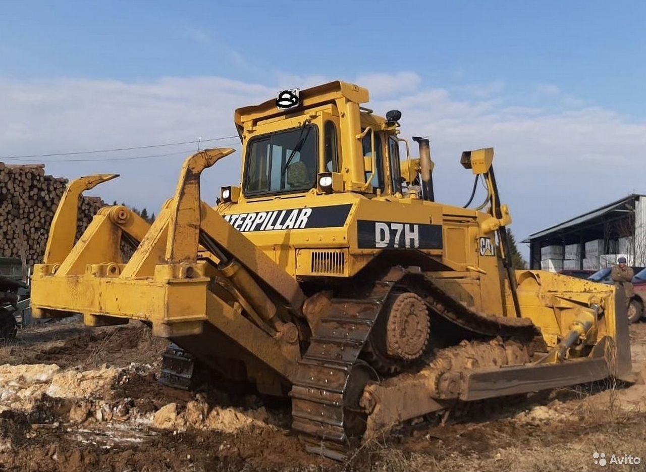 Гусеничный бульдозер Caterpillar D7H