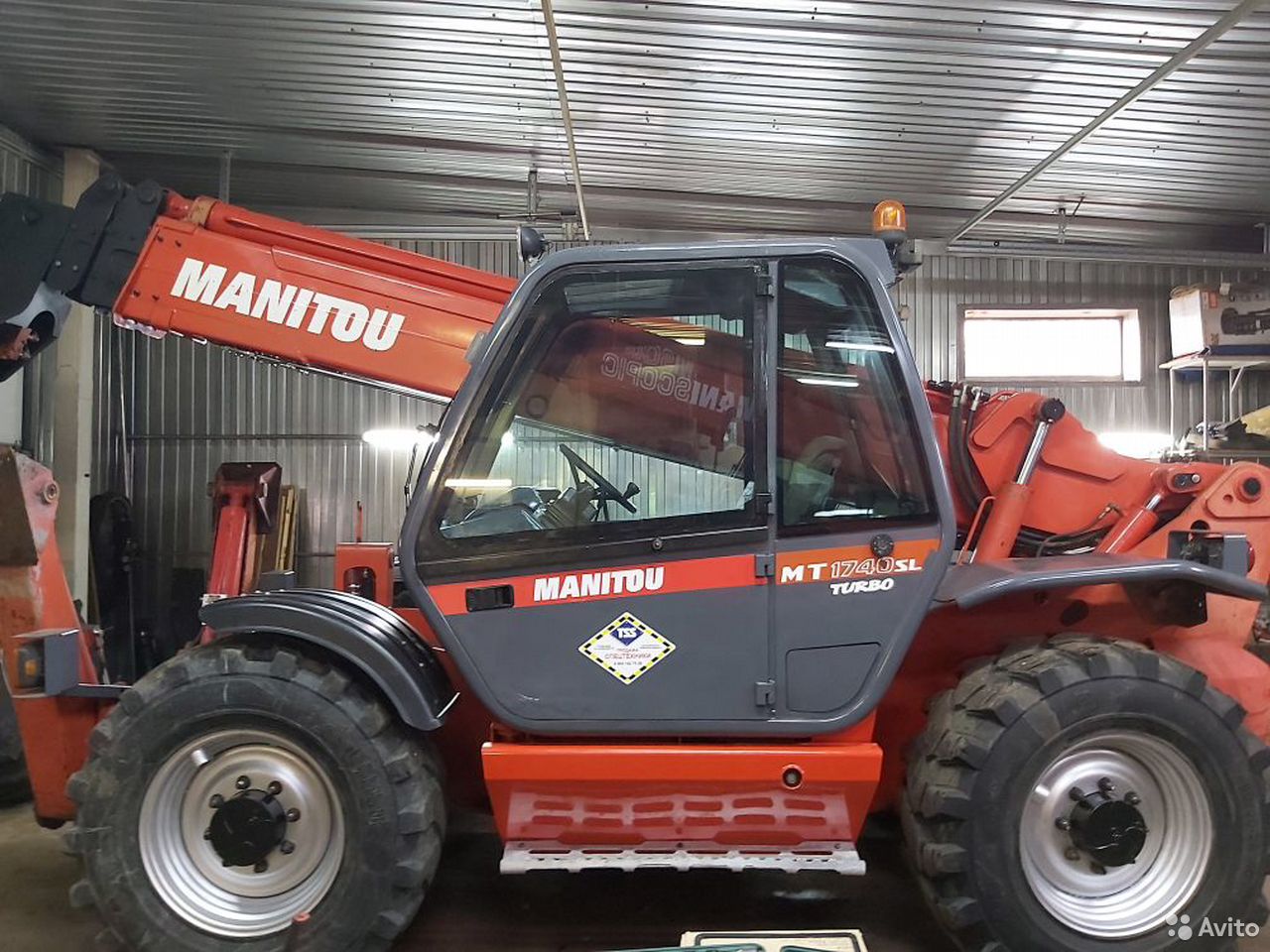 Телескопический погрузчик Manitou MT 1740 SLT