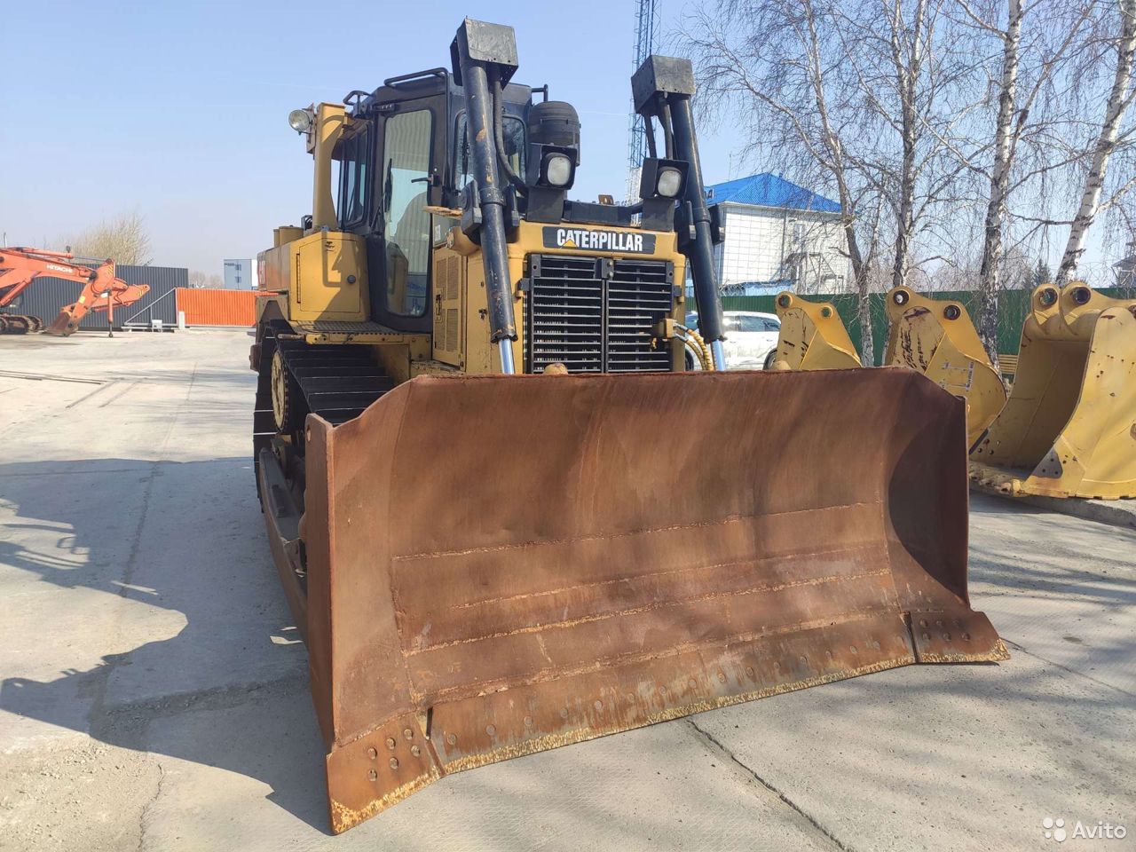 Гусеничный бульдозер Caterpillar D6R