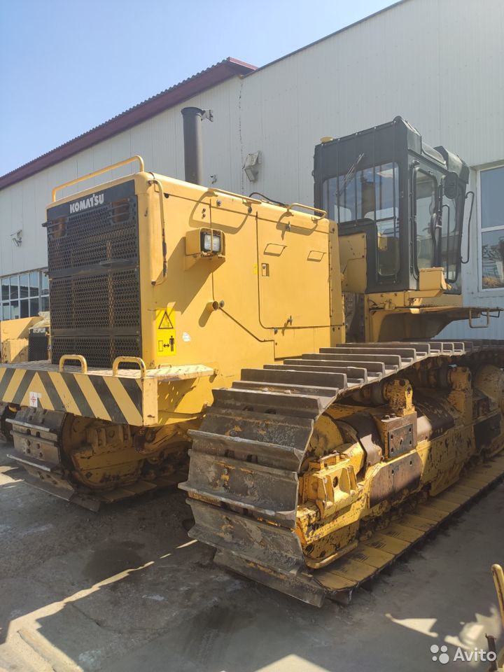 Трубоукладчик Komatsu D355