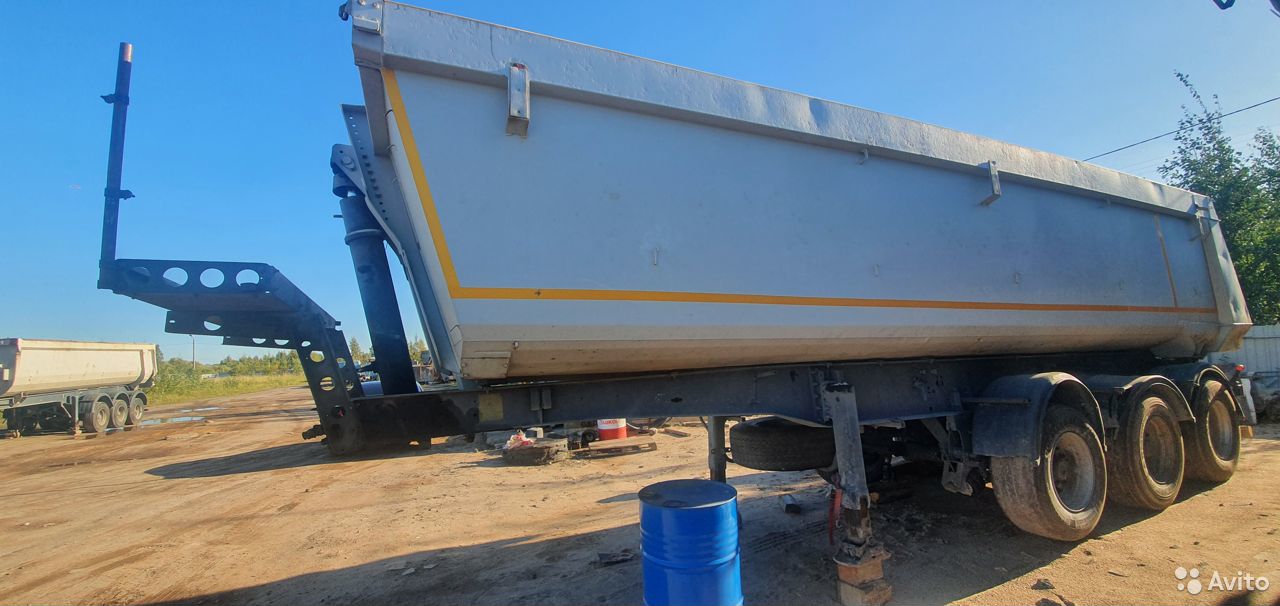 Самосвальный полуприцеп Schmitz Cargobull SKI24