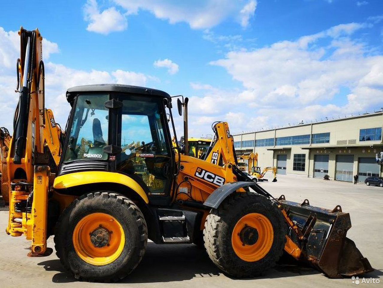Экскаватор-погрузчик JCB 5CX 15H2WM