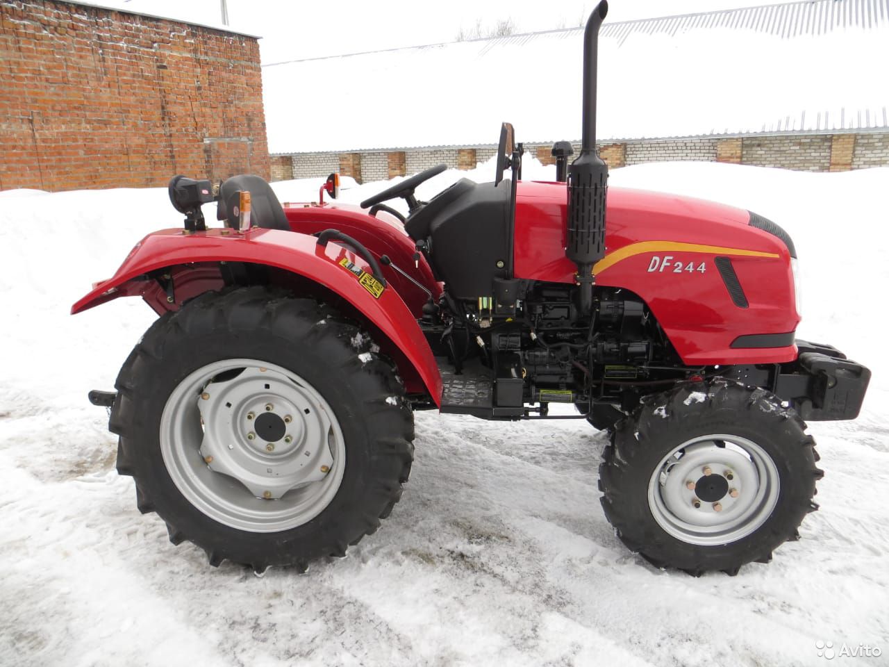 Мини-трактор DongFeng 244 G1