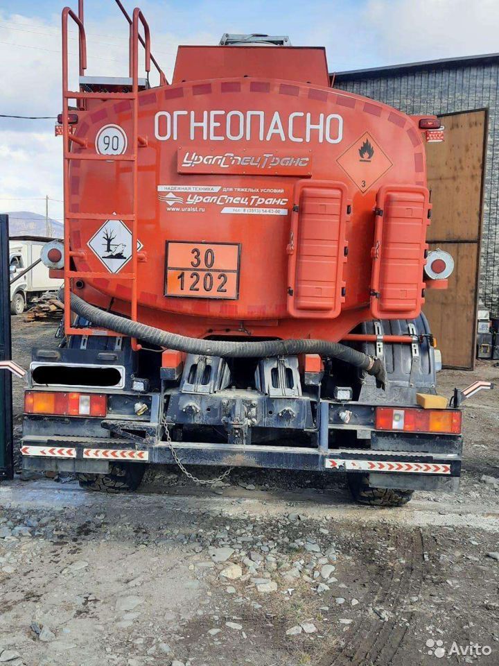 Бензовоз УРАЛ