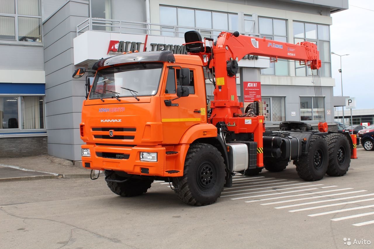 Седельный тягач КамАЗ 43118 с КМУ Kanglim 1256