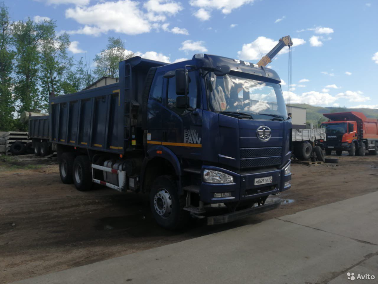 Самосвал FAW