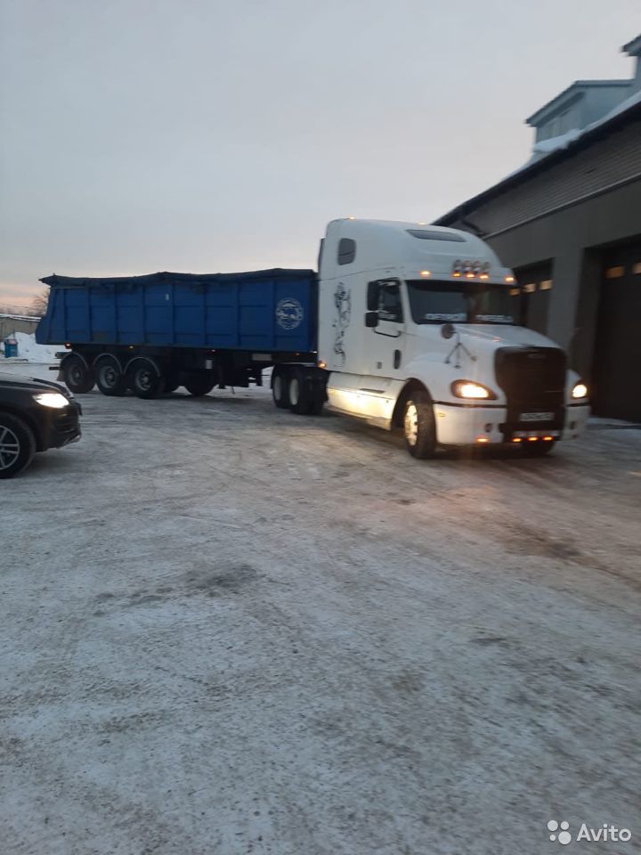 Седельный тягач Freghtliner CL 1200 64 ST