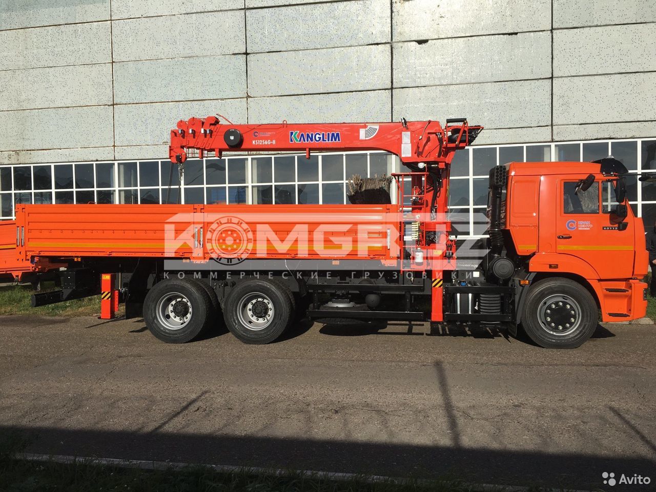 Бортовой грузовик с КМУ КамАЗ 65115 с КМУ Kanglim KS1256
