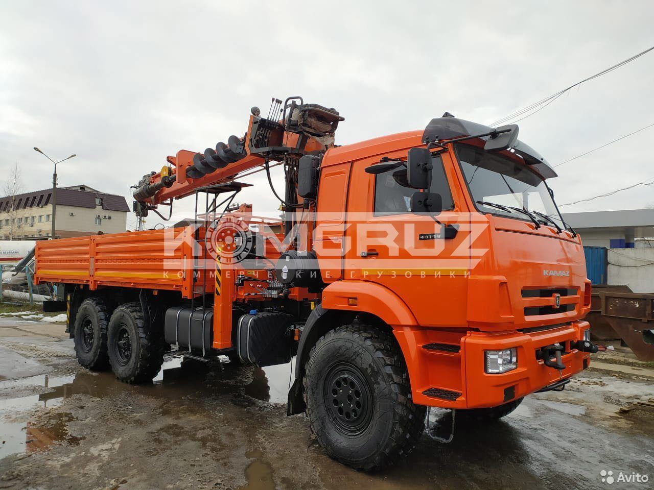 Бурильно-крановая машина Hangil HGC-976 на шасси КамАЗ 43118