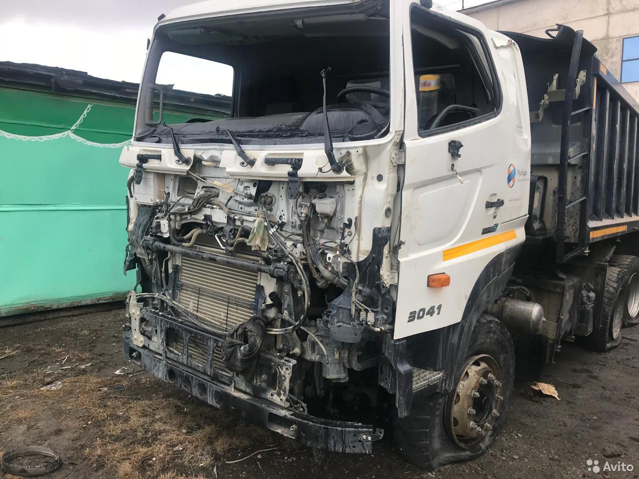 Самосвал Hino 700