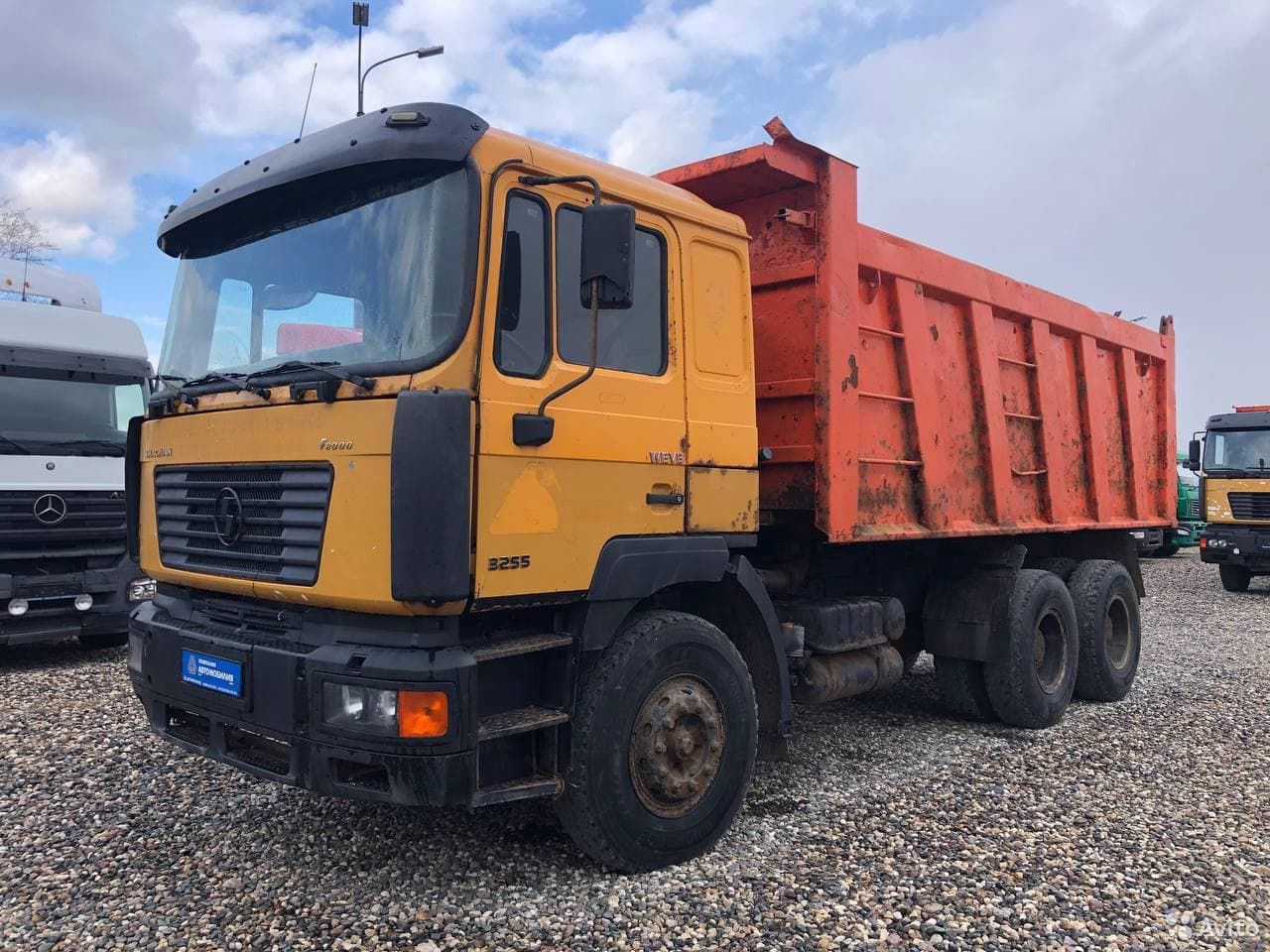 Самосвал SHACMAN (Shaanxi) SX3255