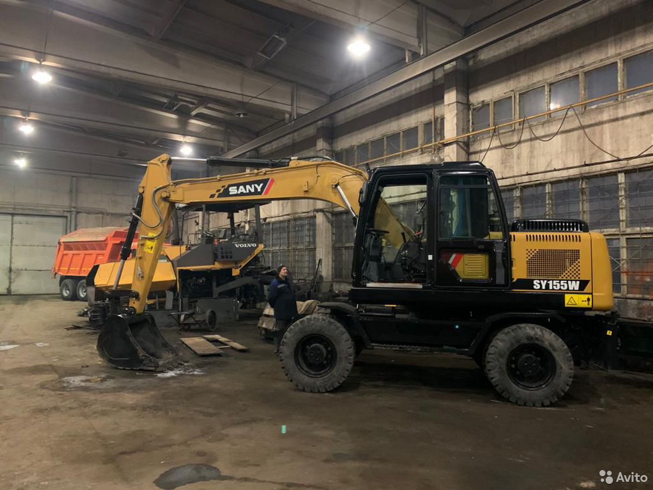 Колесный экскаватор Sany SY155W