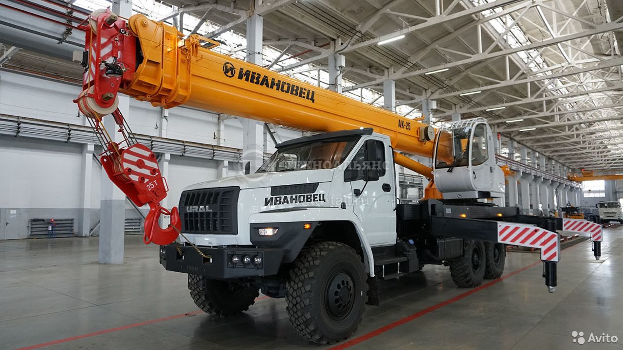 Автокран Ивановец КС-45717-2Р AIR на шасси УРАЛ Next 4320