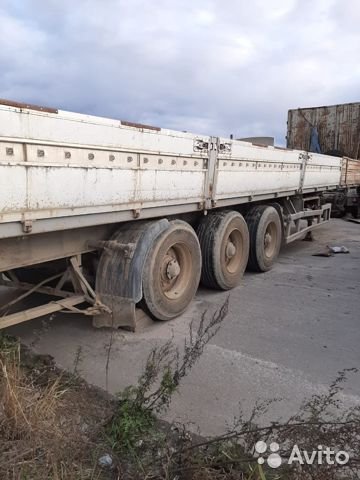 Бортовой полуприцеп МАЗ