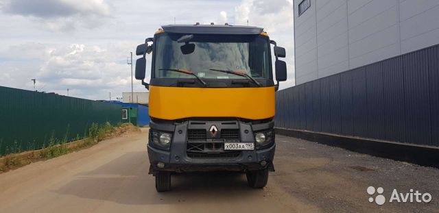 Самосвал Renault