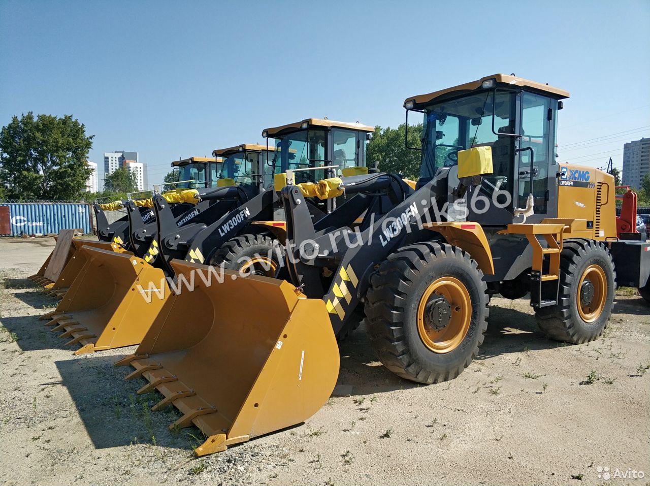 Фронтальный погрузчик XCMG LW300FN