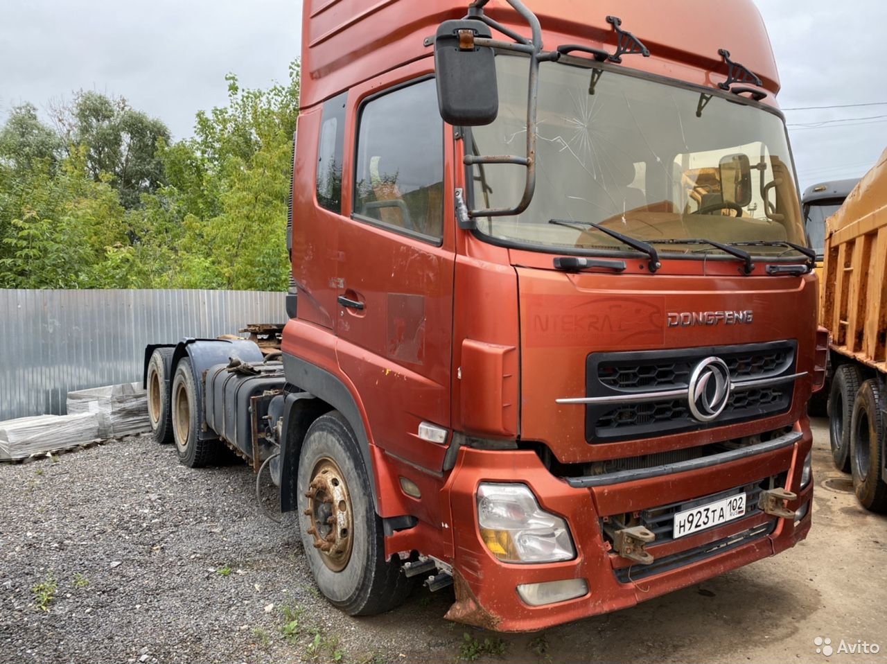 Седельный тягач DongFeng