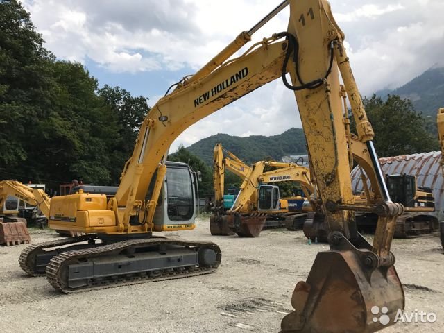 Гусеничный экскаватор New Holland SK-250