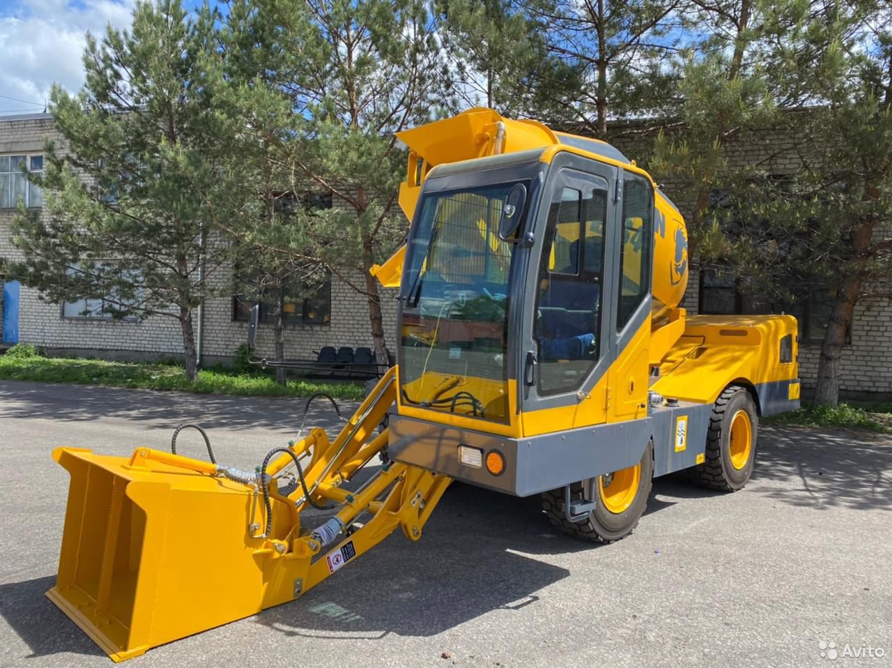Самоходный бетоносмеситель bizon BS40