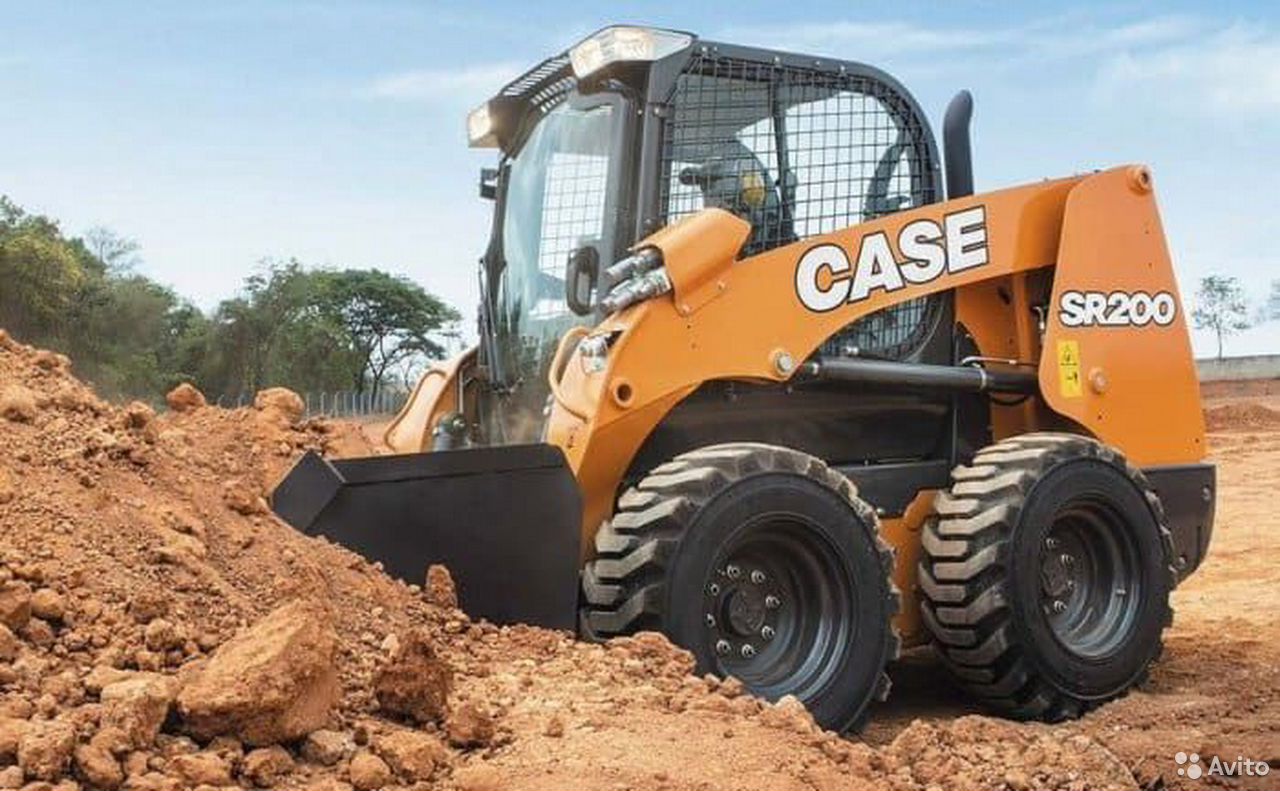 Мини-погрузчик Case SR200