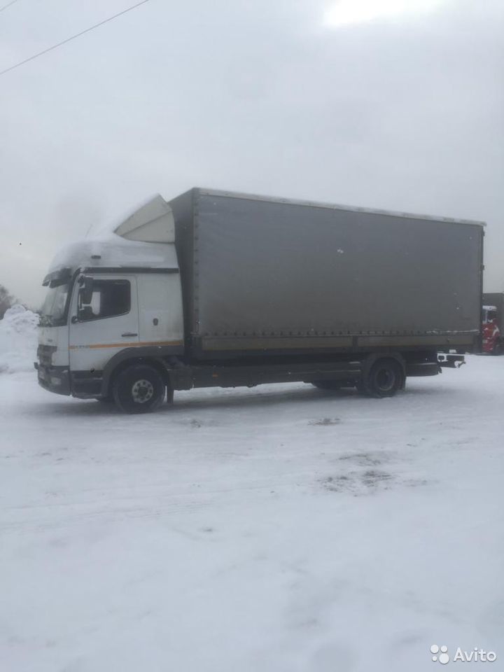 Тентованный грузовик Mercedes-Benz Atego