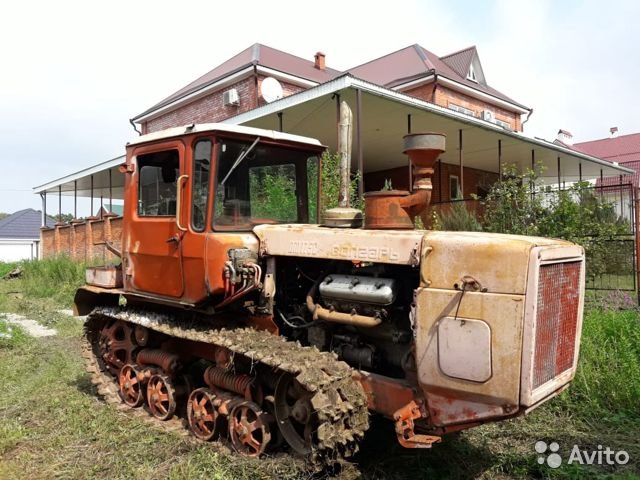 Гусеничный трактор ДТ-175 Волгарь