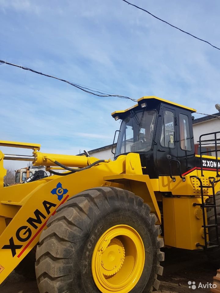 Фронтальный погрузчик XGMA XG962