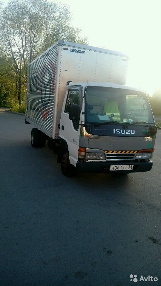 Промтоварный фургон Isuzu ELF