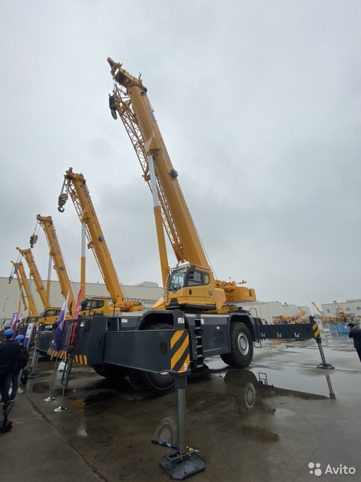 Самоходный кран XCMG XCR