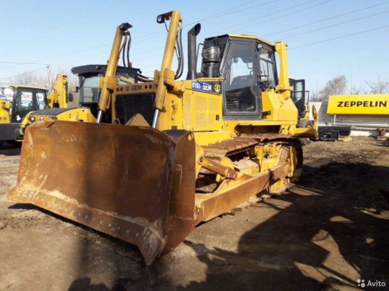 Гусеничный бульдозер SEM 816D