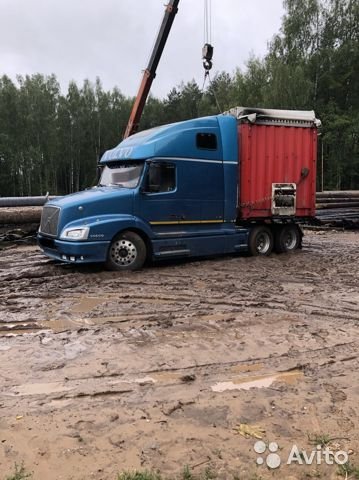 Седельный тягач Volvo VNL