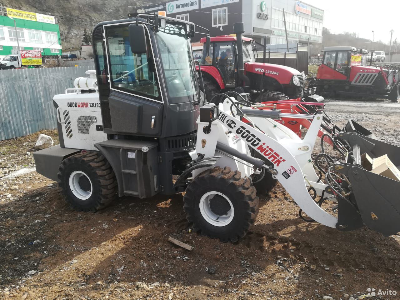 Фронтальный погрузчик GoodWork LХ180F