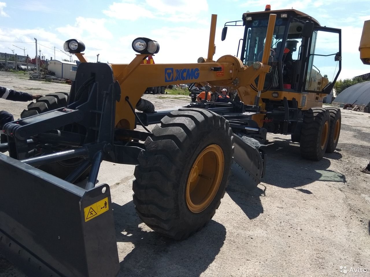 Автогрейдер XCMG GR165